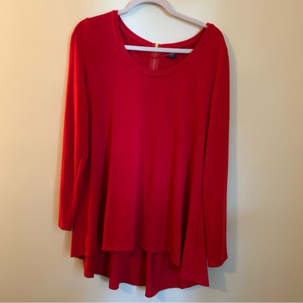 Kari blue long sleeve red knit top with gold zipper on back, NWOT size XL